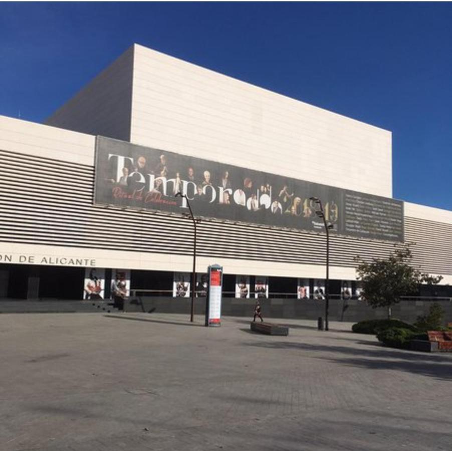 Estudio A Cerca Del Auditorio Y El Mercado Central De Alicante Luaran gambar