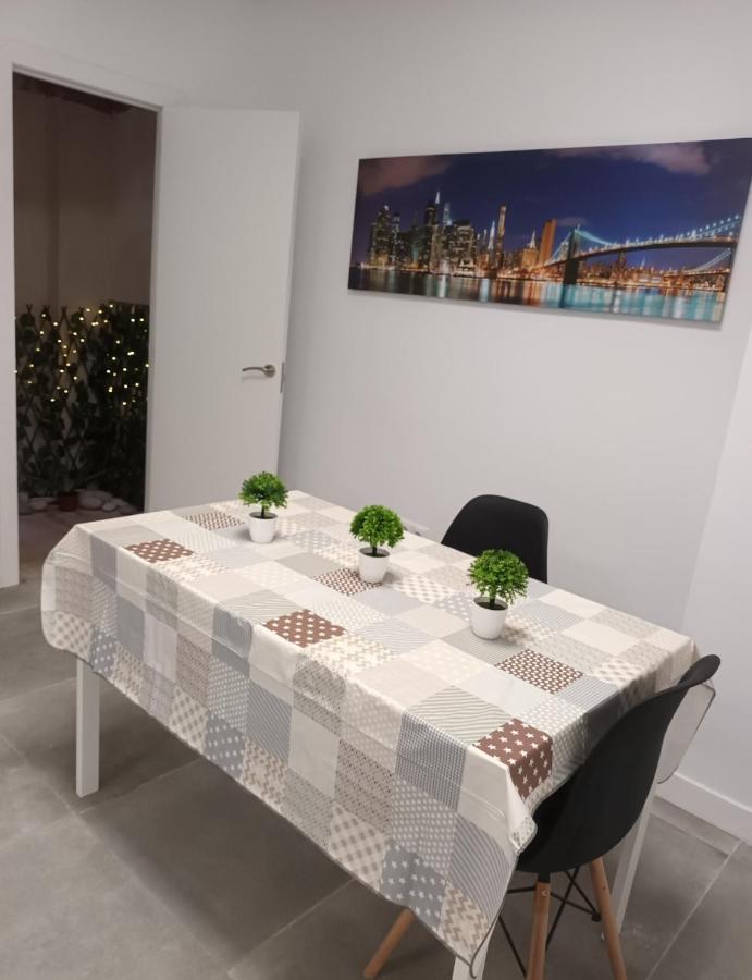 Estudio A Cerca Del Auditorio Y El Mercado Central De Alicante Luaran gambar
