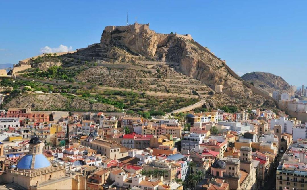 Estudio A Cerca Del Auditorio Y El Mercado Central De Alicante Luaran gambar